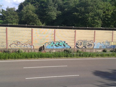 Graffiti Bombing - Photo by gartenzwerg - asb, dvs