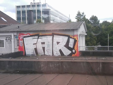 Graffiti Bombing - Photo by gartenzwerg - far!