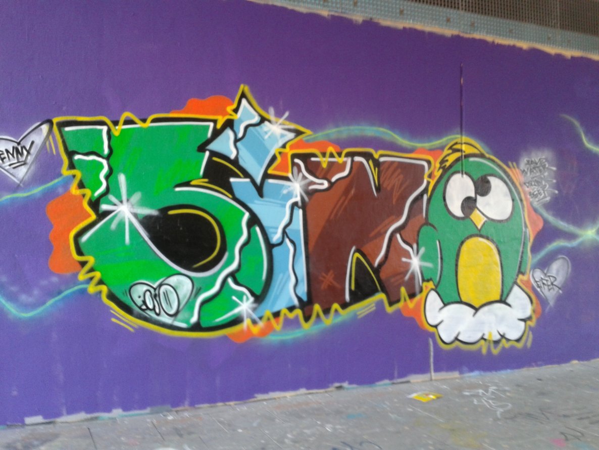 Graffiti Wall - Photo by gartenzwerg - sino