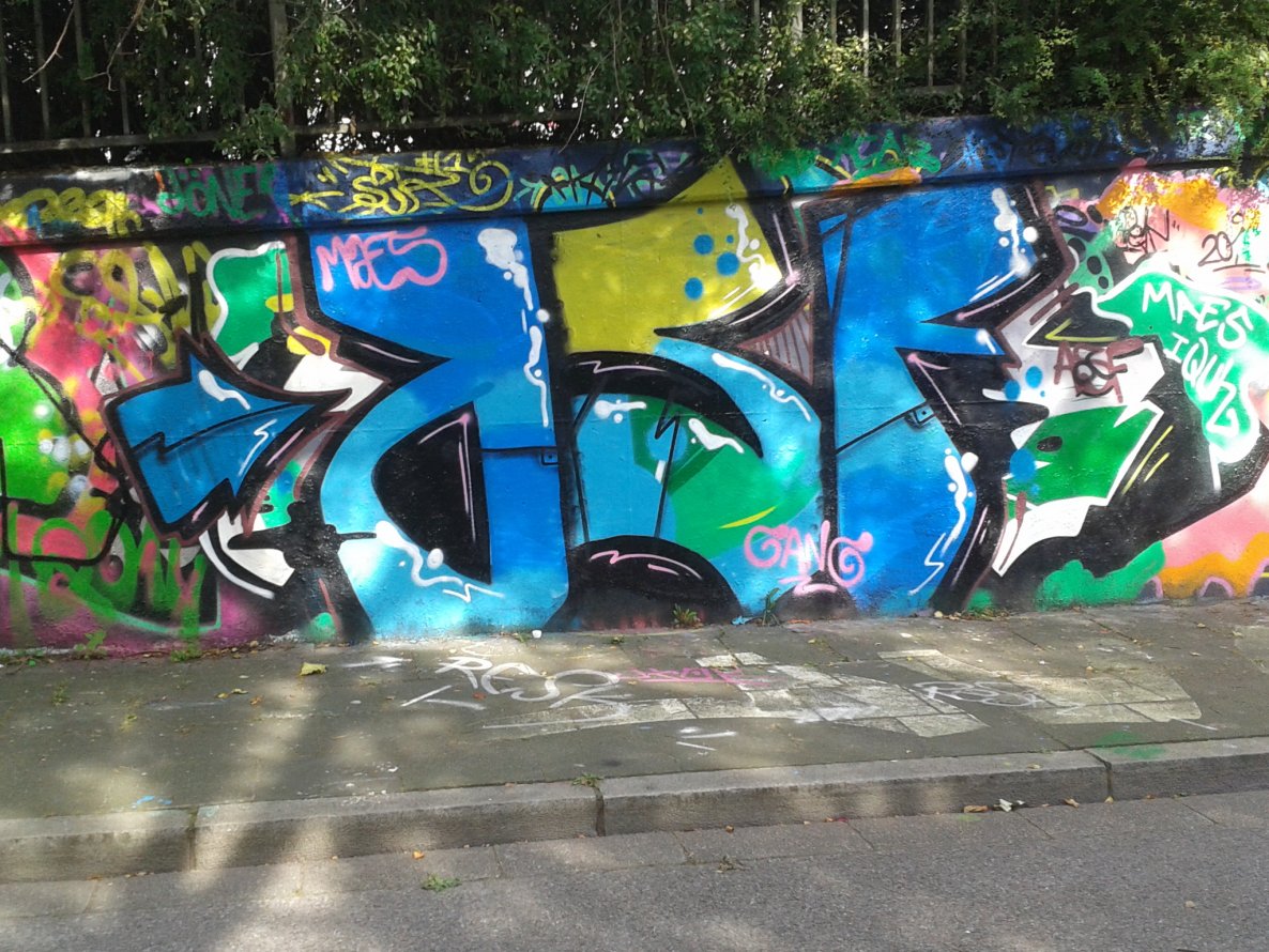 Graffiti Wall - Photo by gartenzwerg - asf