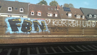 Graffiti Bombing - Photo by gartenzwerg - fbn
