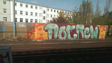 Graffiti Bombing - Photo by gartenzwerg - nocrew
