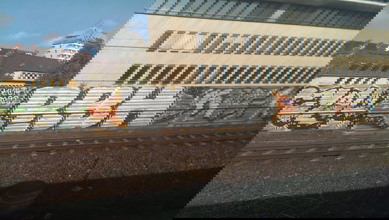 Graffiti Bombing - Photo by gartenzwerg - rbh