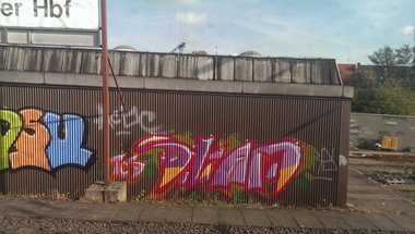 Graffiti Bombing - Photo by gartenzwerg - slam