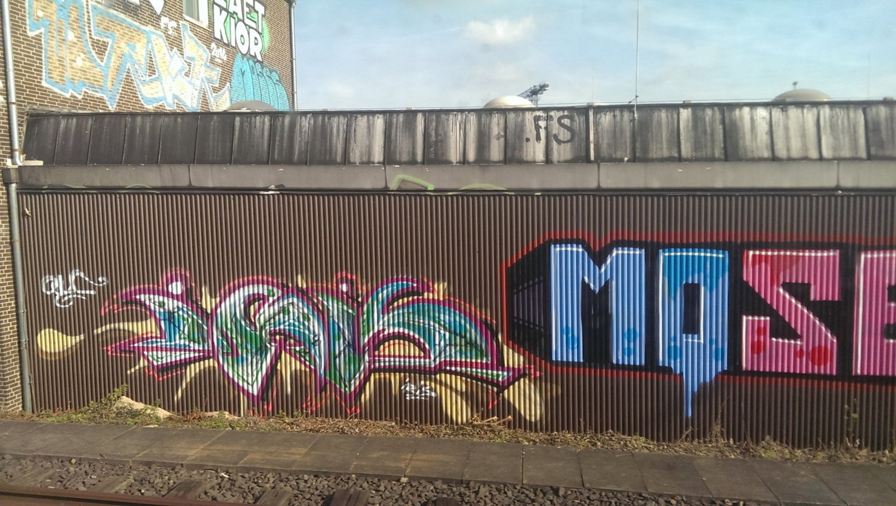 Graffiti Wall - Photo by gartenzwerg