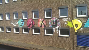 Graffiti Bombing - Photo by gartenzwerg - rbh, fako