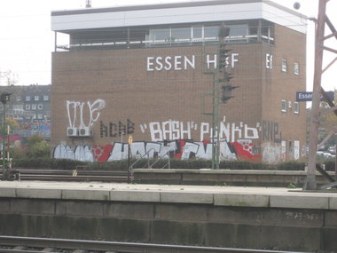 Graffiti Bombing - Photo by gartenzwerg - Neu, HACF, CVA