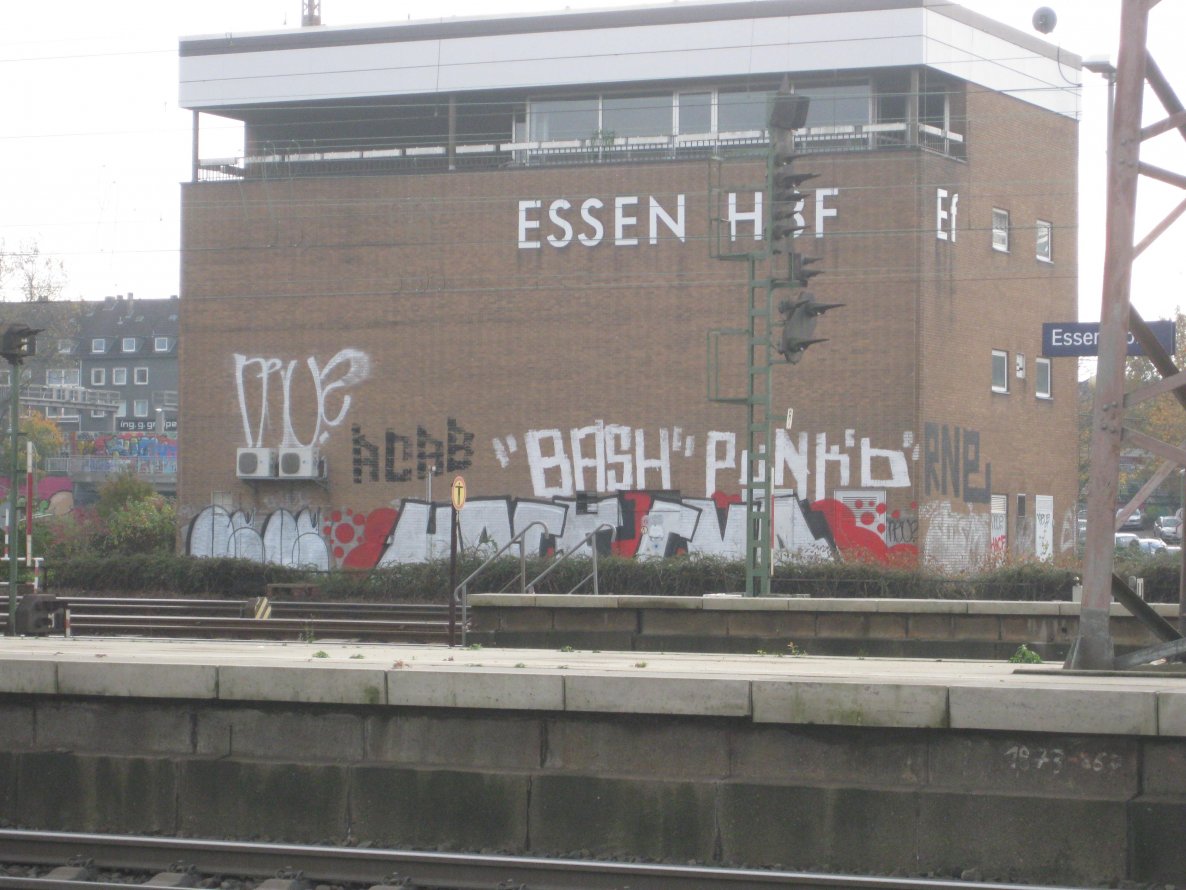 Graffiti Bombing - Photo by gartenzwerg - Neu, HACF, CVA