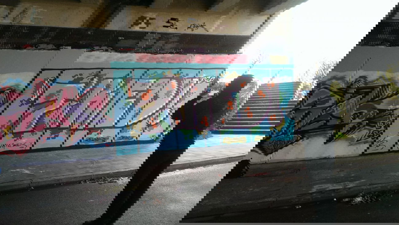 Graffiti Wall - Photo by gartenzwerg - tired!, ei