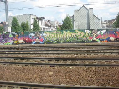 Graffiti Wall - Photo by gartenzwerg - Antwerpen, netherlands