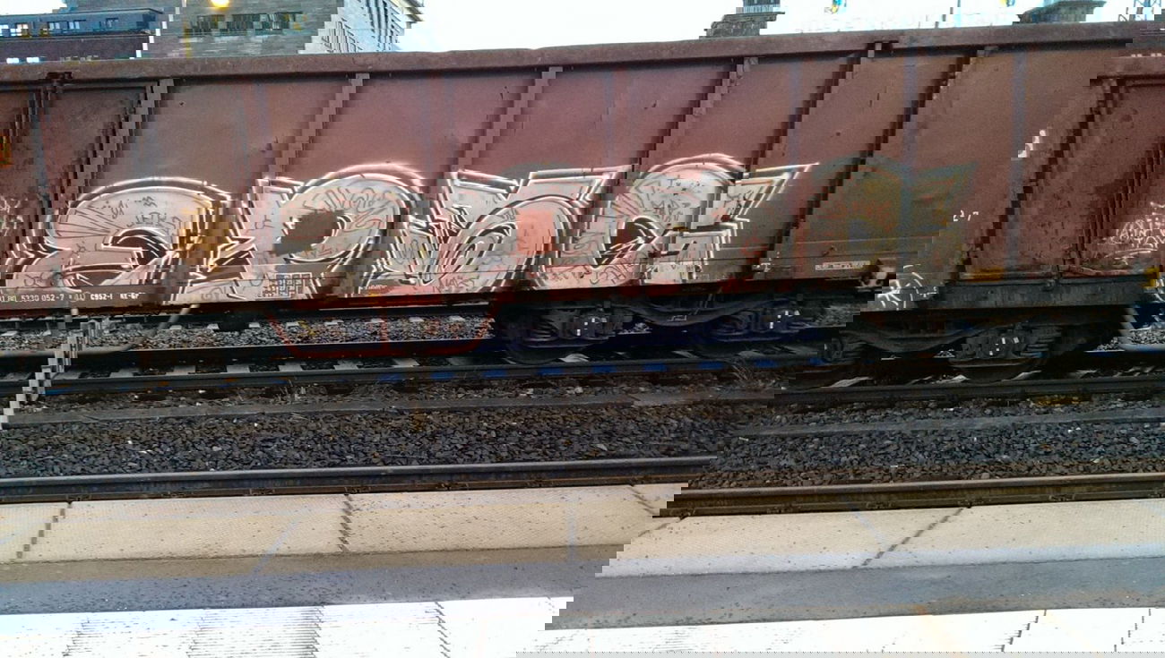 Graffiti Train in Essen - Photo by gartenzwerg - epsc