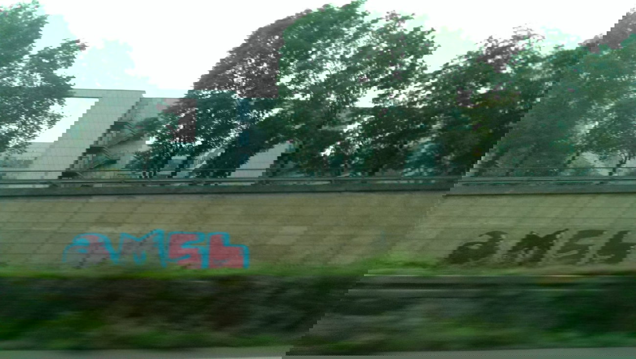 Graffiti Bombing in Essen - Photo by gartenzwerg - amsl