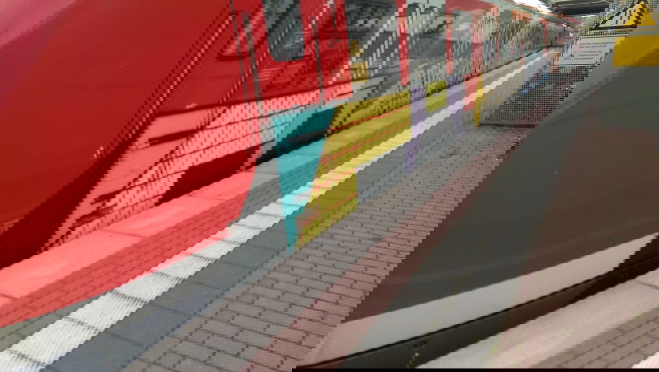 Graffiti Train - Photo by gartenzwerg