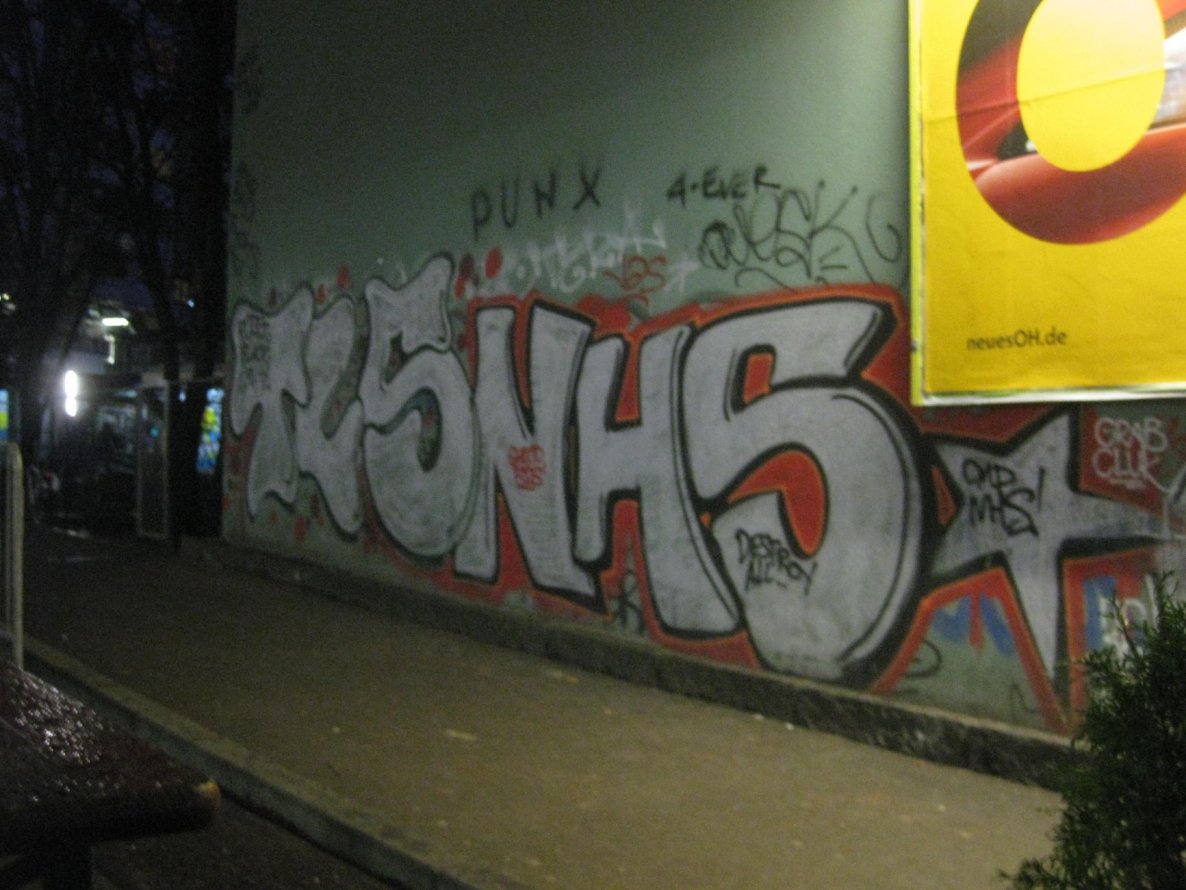 Graffiti Bombing - Photo by gartenzwerg - TLS, NHS