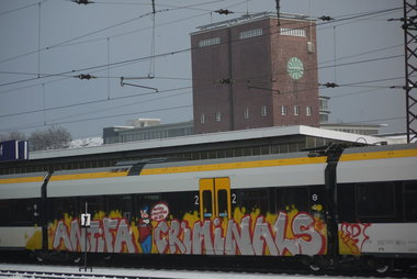 Graffiti Train - Photo by gartenzwerg - Antifa, Criminals