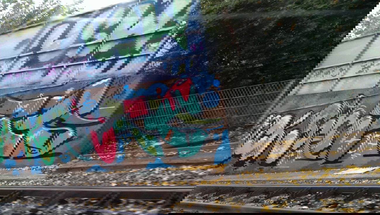 Graffiti Bombing in Essen - Photo by gartenzwerg - shet