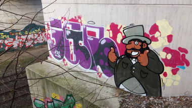 Graffiti Wall - Photo by gartenzwerg - JGR