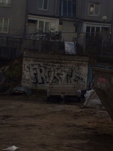 Graffiti Bombing - Photo by gartenzwerg - frost, 187, rsk