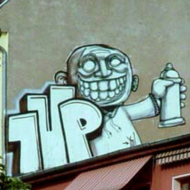 Graffiti Bombing - Photo by gartenzwerg - 1up