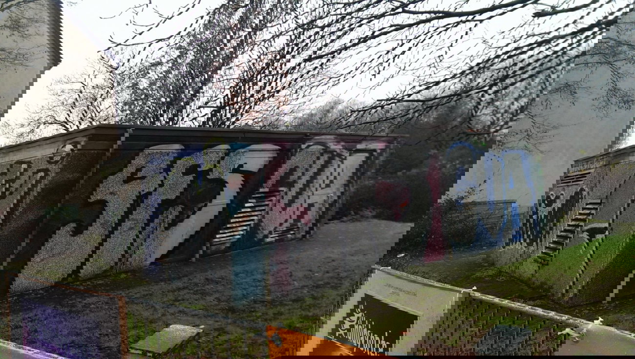 Graffiti Bombing in Essen - Photo by gartenzwerg - fima, ei, gfs