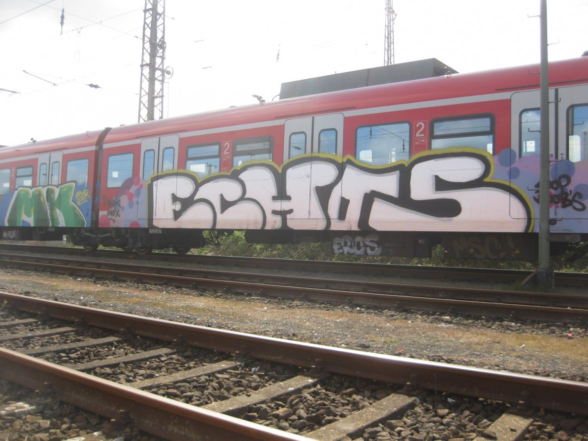 Graffiti Train - Photo by gartenzwerg - MK, ESOR, ECHOS