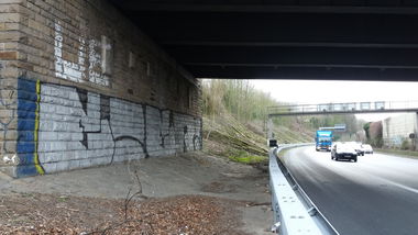 Graffiti Bombing - Photo by gartenzwerg - Eier, luka, sel