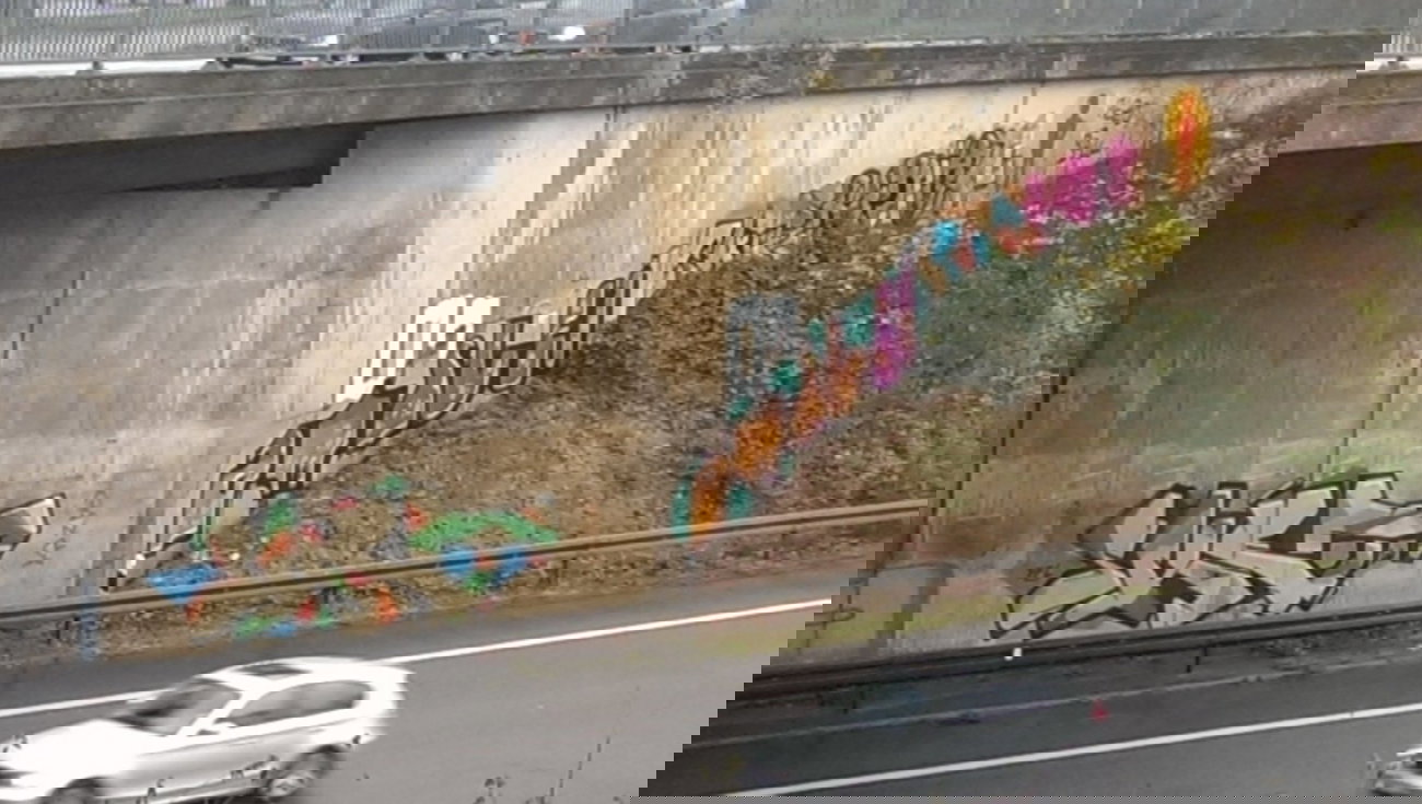 Graffiti Bombing in Essen - Photo by gartenzwerg - shet, amsl