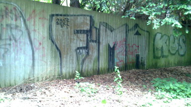 Graffiti Bombing - Photo by gartenzwerg - fima, kus