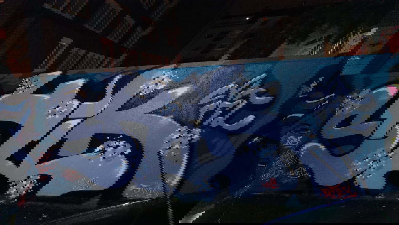 Graffiti Bombing - Photo by gartenzwerg - shik, pfl, cva