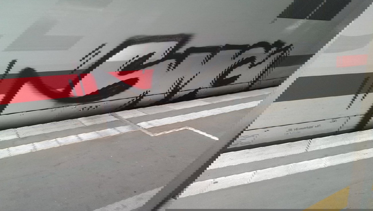 Graffiti Train - Photo by gartenzwerg - smg