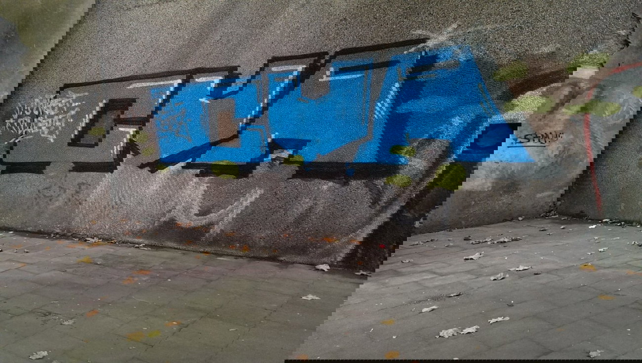 Graffiti Bombing in Essen - Photo by gartenzwerg - cva