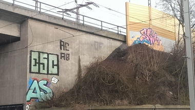 Graffiti Bombing - Photo by gartenzwerg - slk, esc, as