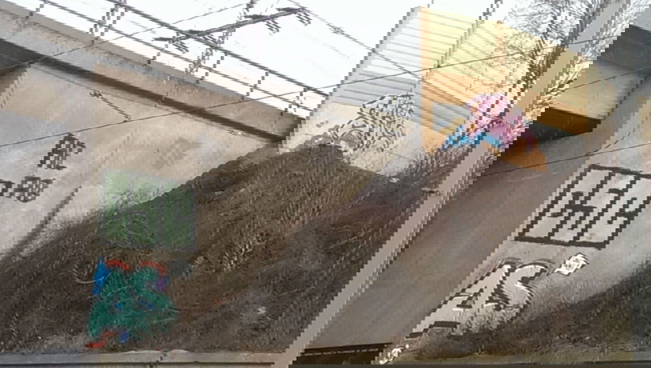 Graffiti Bombing - Photo by gartenzwerg - slk, esc, as