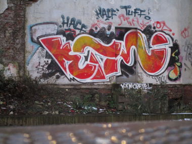 Graffiti Bombing - Photo by gartenzwerg - ktm