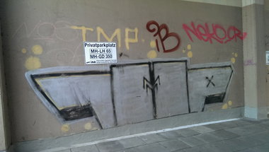 Graffiti Bombing - Photo by gartenzwerg - 1mp
