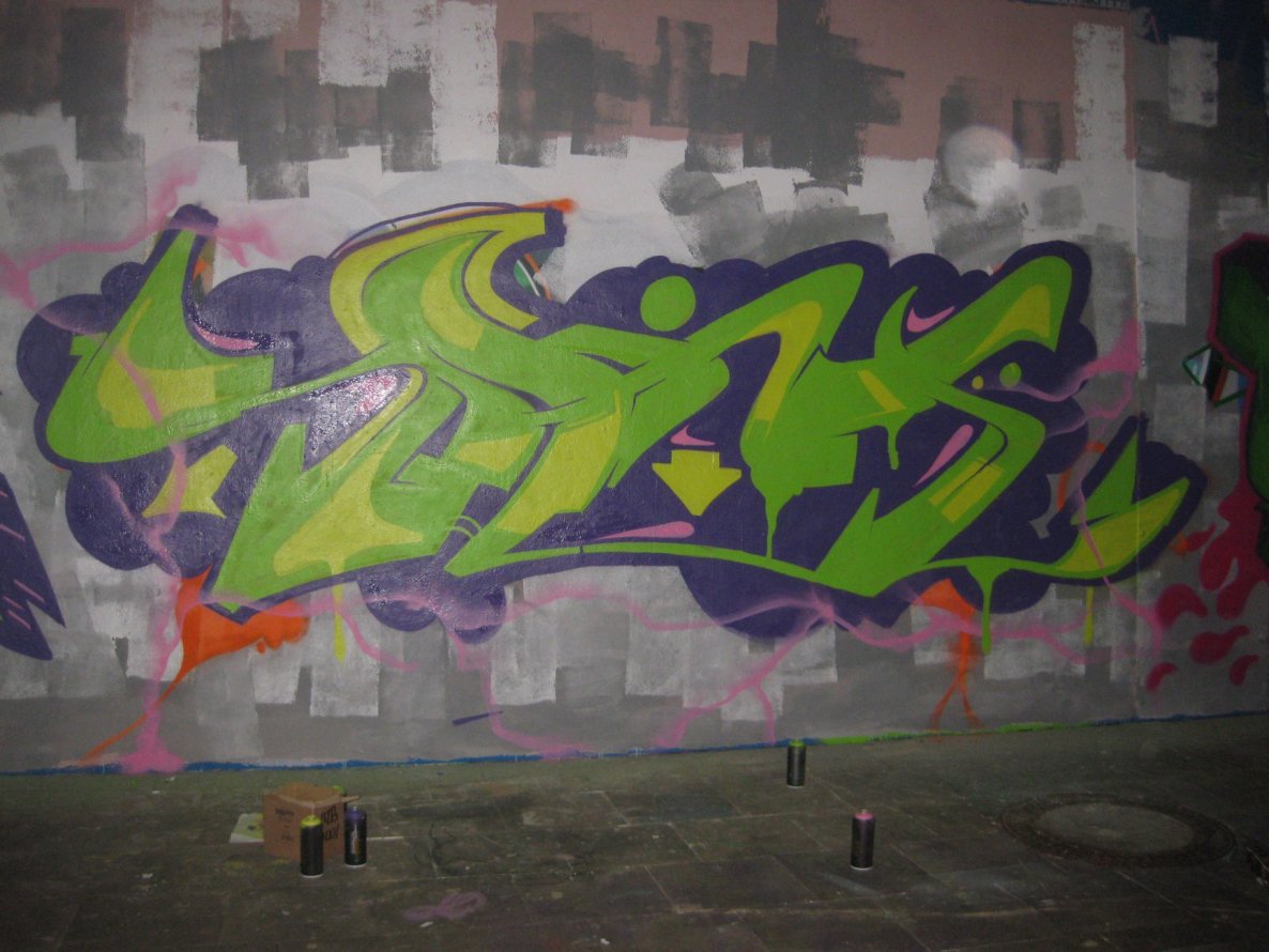 Graffiti Wall - Photo by gartenzwerg - Sant