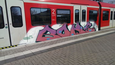Graffiti Train - Photo by gartenzwerg - bonz