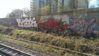 Graffiti Bombing - Photo by gartenzwerg - rink, göre