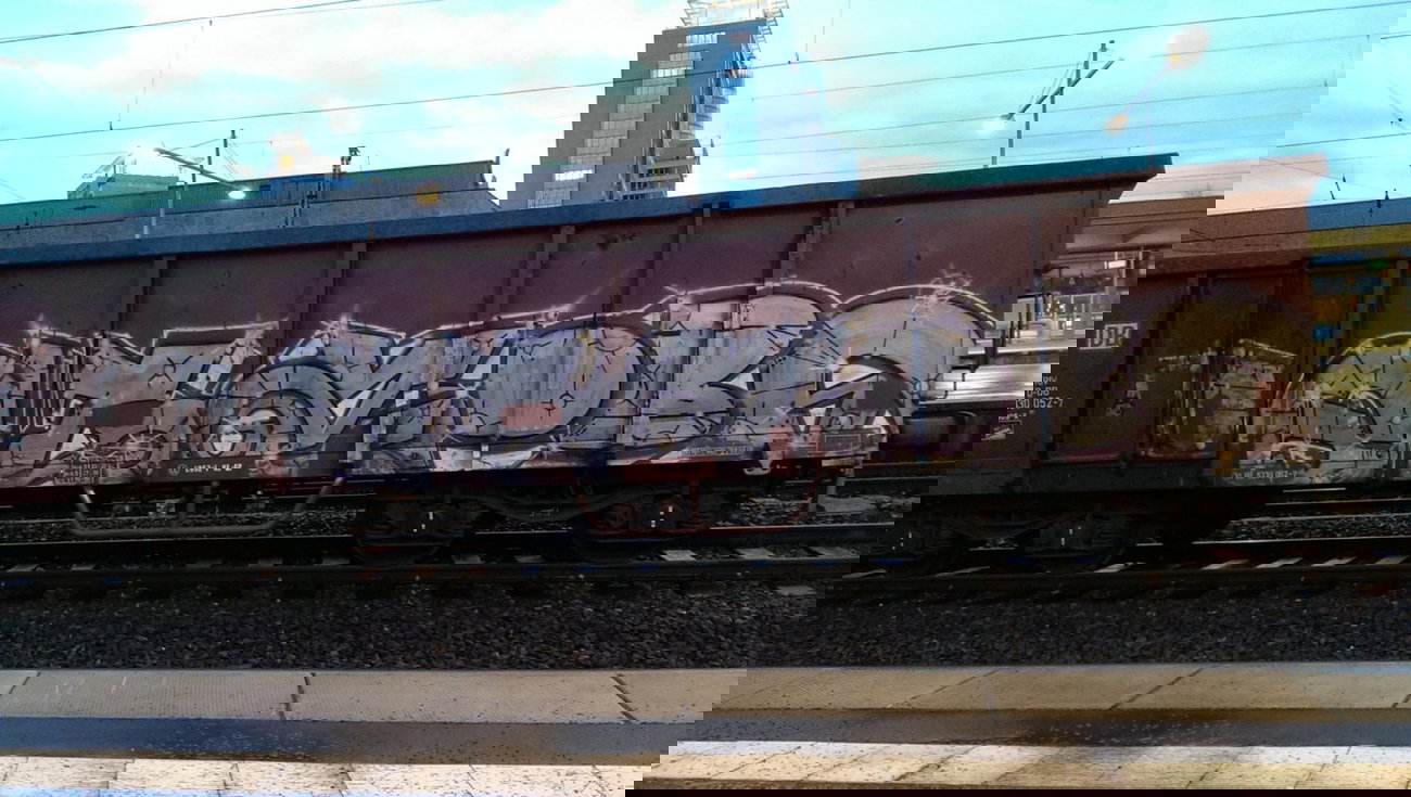 Graffiti Train - Photo by gartenzwerg - ugls, dbf