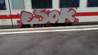 Graffiti Train - Photo by gartenzwerg - esok