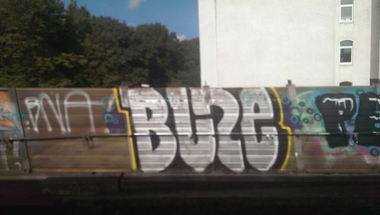 Graffiti Bombing in Hannover - Photo by gartenzwerg - buze