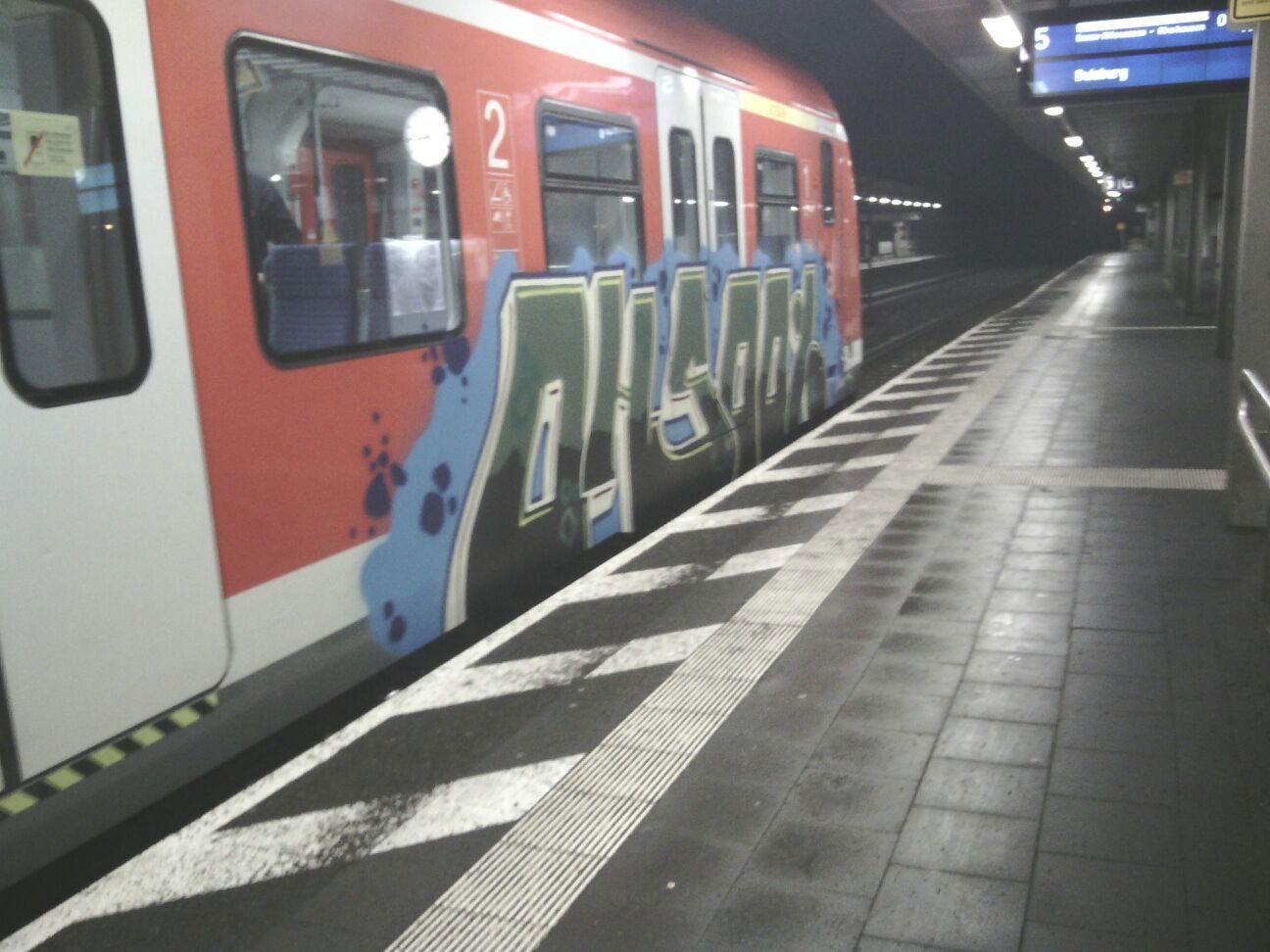 Graffiti Train - Photo by gartenzwerg - OH, 500%