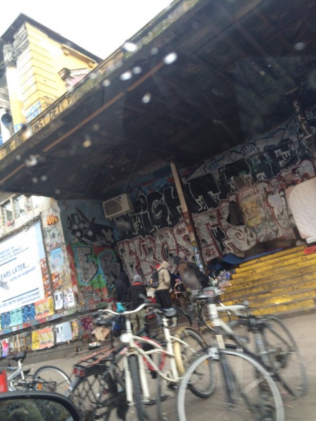 Graffiti Bombing - Photo by gartenzwerg - frost