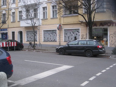 Graffiti Bombing - Photo by gartenzwerg - TBR, TBR, TBR