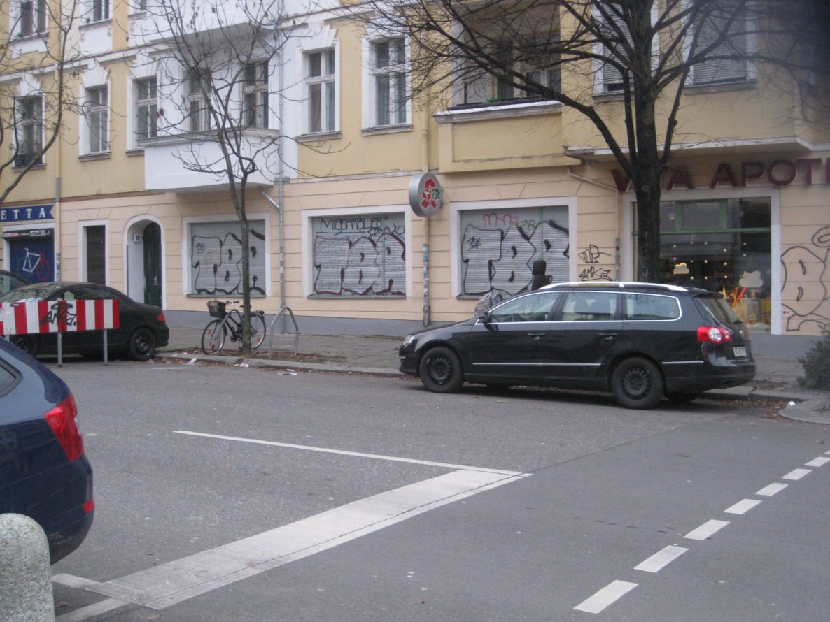 Graffiti Bombing - Photo by gartenzwerg - TBR, TBR, TBR