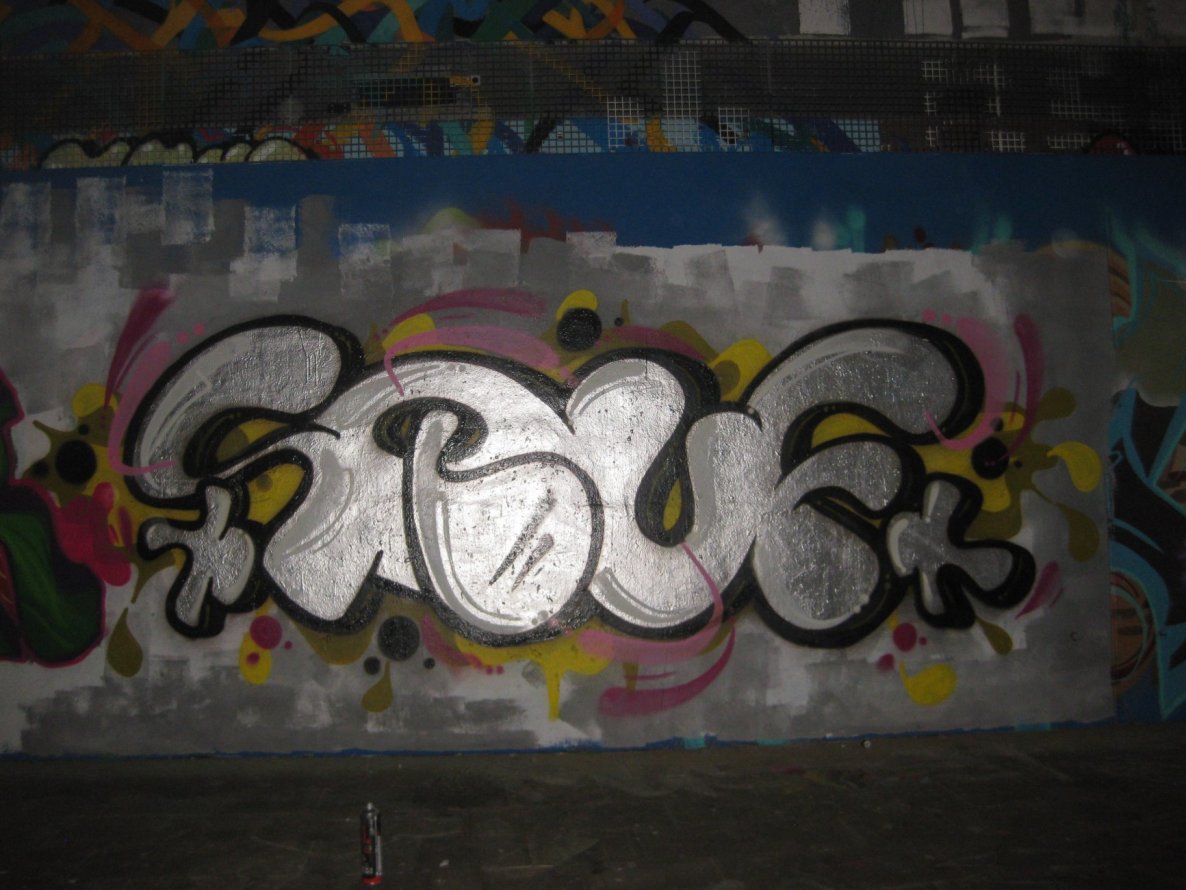 Graffiti Wall - Photo by gartenzwerg - Squf