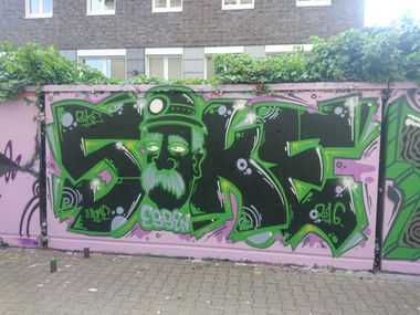 Graffiti Wall - Photo by gartenzwerg - Sike, Home