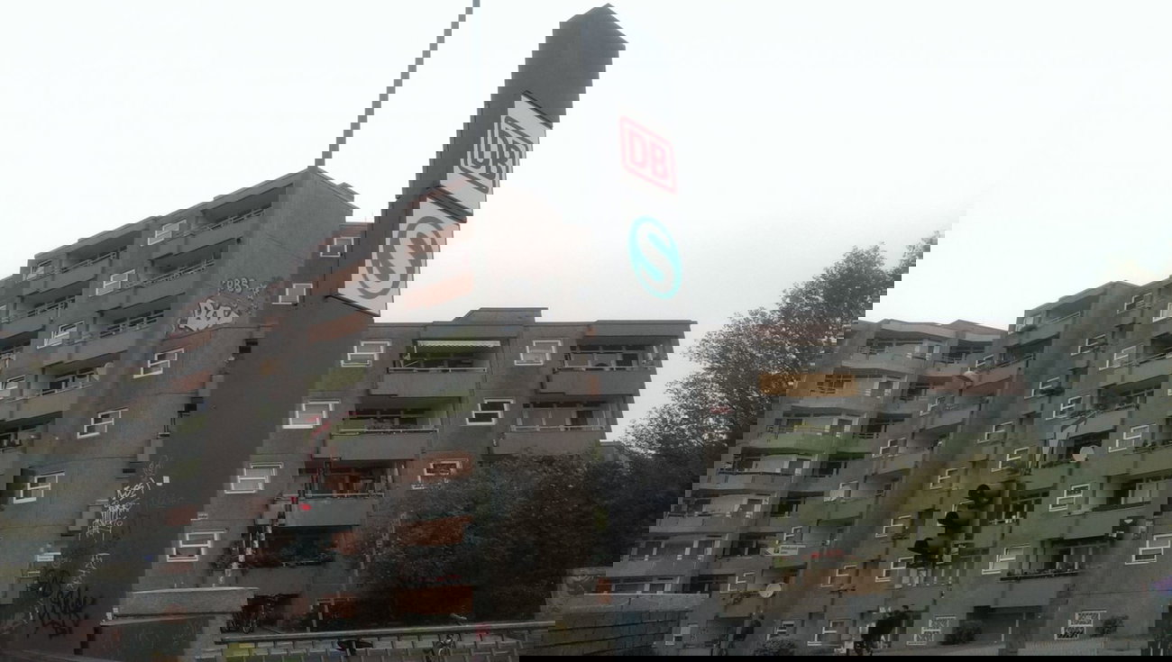 Graffiti Bombing in Deutschland - Photo by gartenzwerg - rox