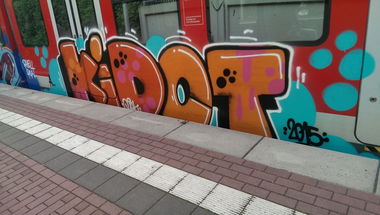 Graffiti Train - Photo by gartenzwerg - kidot