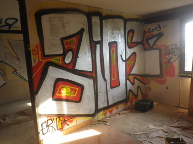 Graffiti Wall - Photo by gausone - aios (2013)